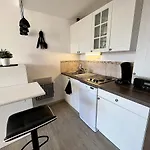 Mezzanine Proche Avec Balcon - Fr-1-197-558 Les Sables-dʼOlonne