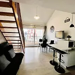 Mezzanine Proche Avec Balcon - Fr-1-197-558