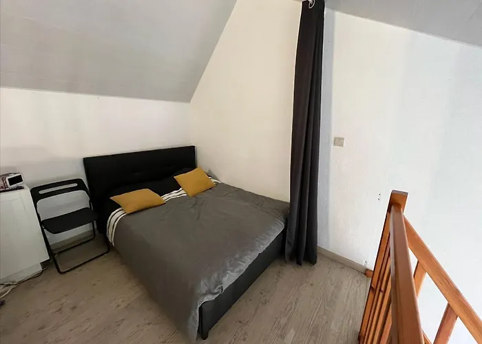 Appartement Mezzanine Proche Avec Balcon - Fr-1-197-558 Les Sables-dʼOlonne