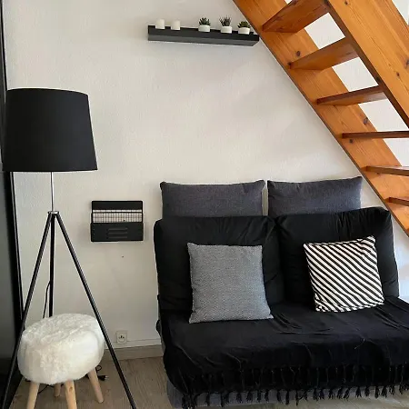 Mezzanine Proche Avec Balcon *